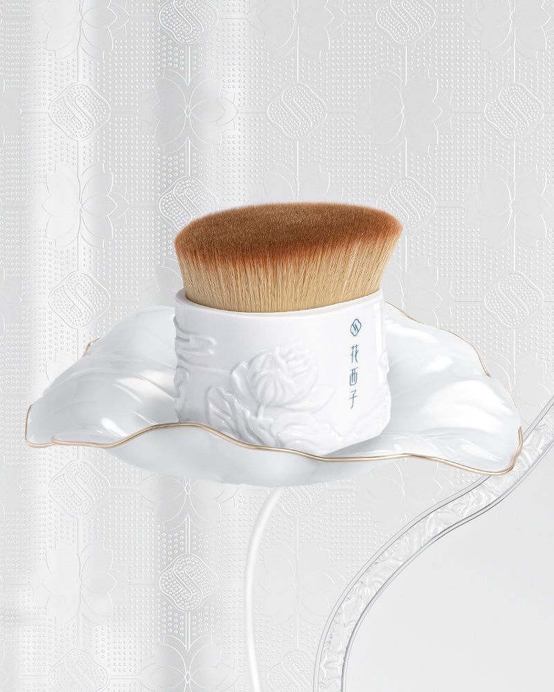 Porcelain High Coverage Foundation Brush