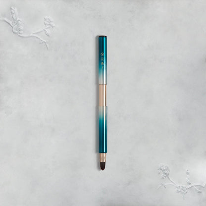 Soft Blooming Retractable Lip Brush