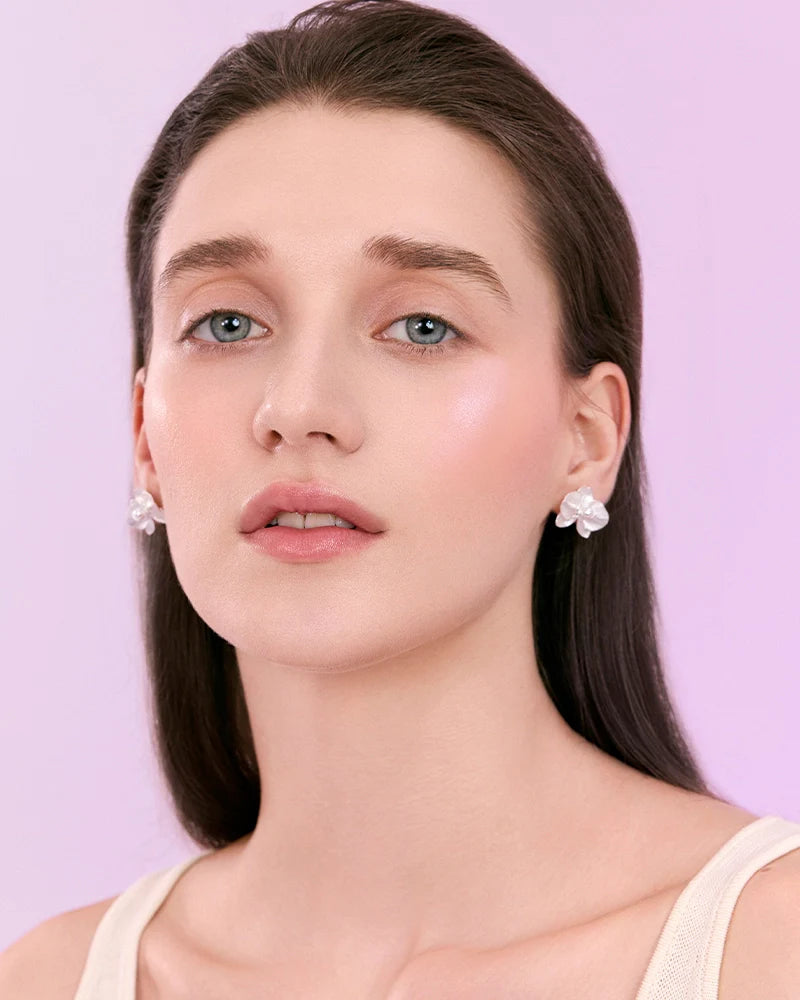 Gentle Waves Aqua Glow Highlighter (Ode to Embroidery)