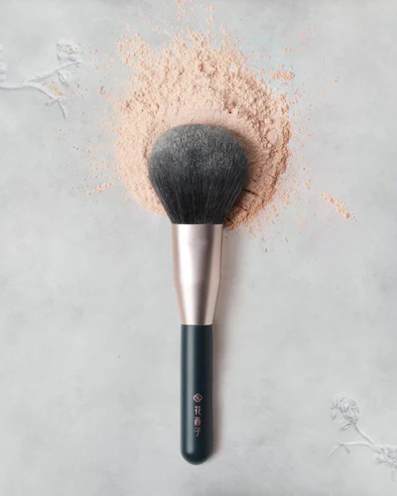 Soft Blooming Powder Brush