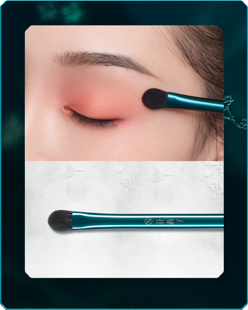 Soft Blooming Feather Touch Precision Eye Brush